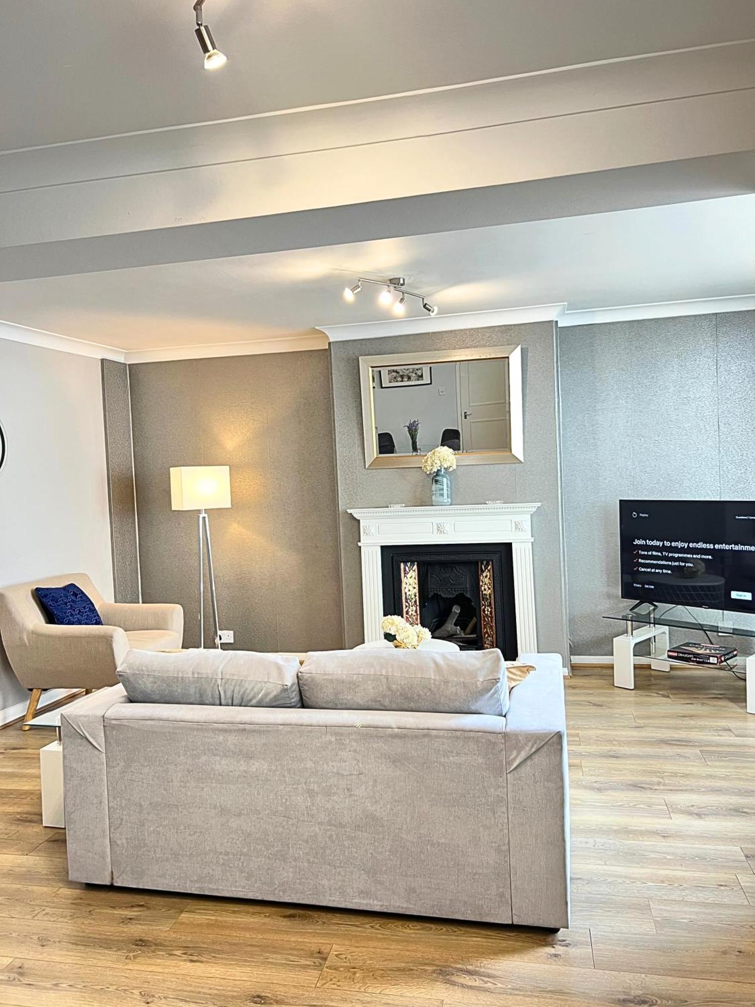 Kensington 2 Bedroom House-big Living Area And Kitchen-harrods-national History Museum-hyde Park-near 2 Underground Lines Hébergement de vacances *